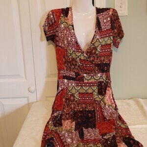 D B Moon boho Short Sleeve Patch Design Dress Size Medium Rayon/Spandex Blend